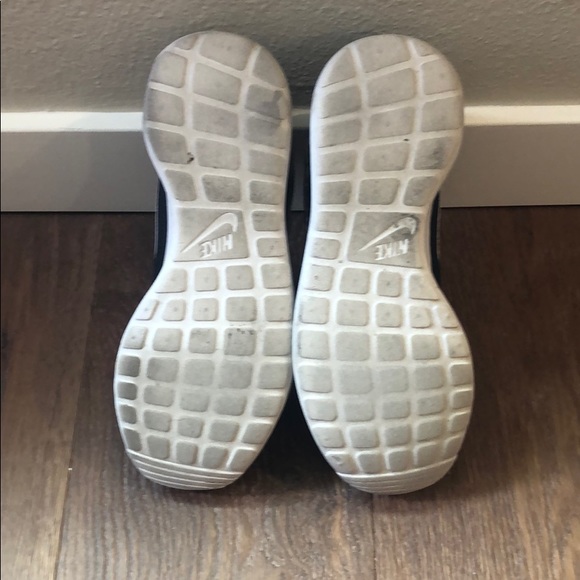 Nike Roshe One - Picture 3 of 4